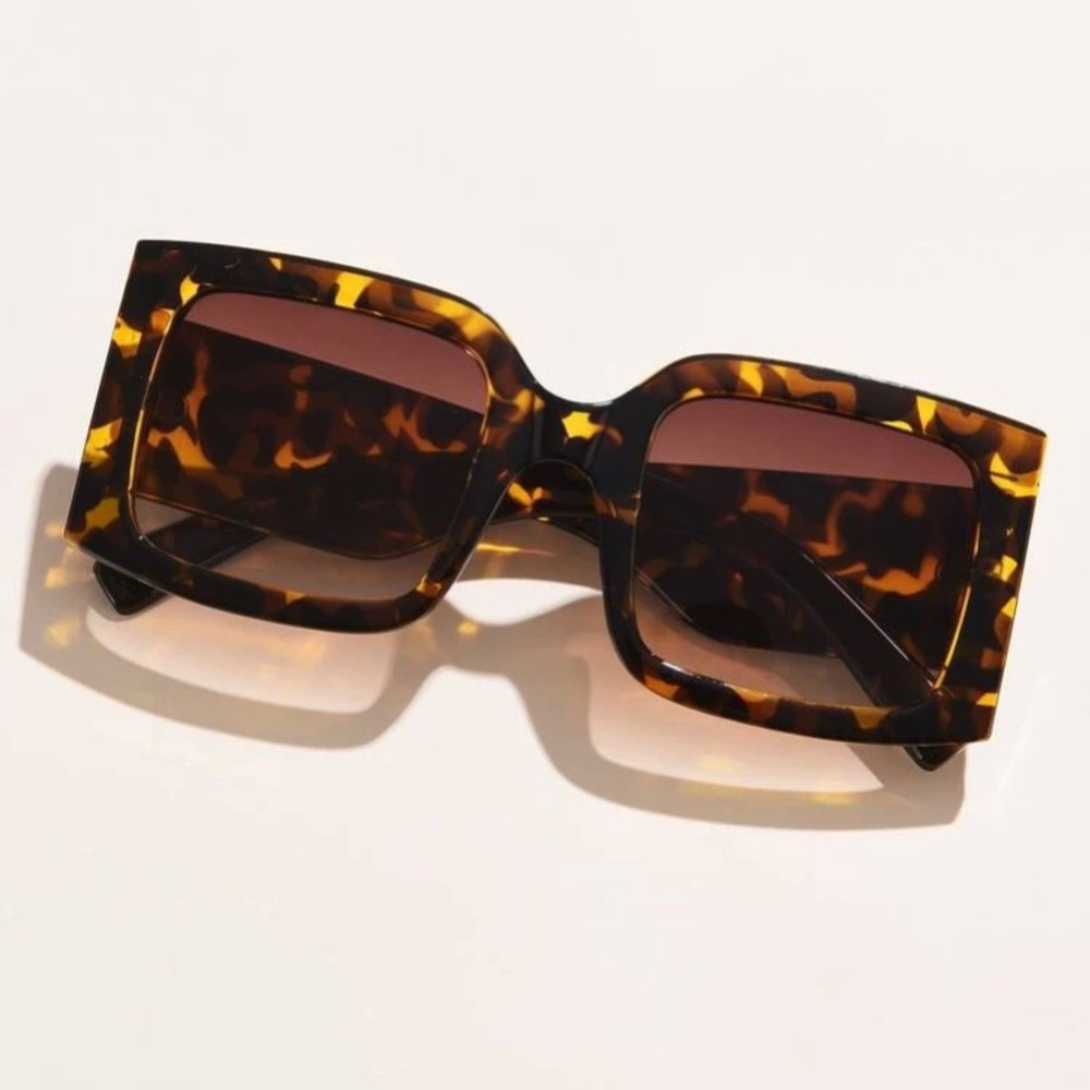 ✨NWC✨ Tortoise Shell Square Frame Sunglasses